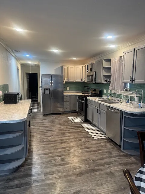 3 bed, 1452 sqft, $2,500 — Photo 2
