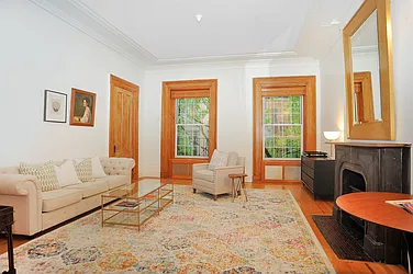 Rented by R New York