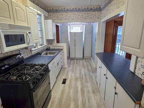 3rd image of 3 Cherry Street