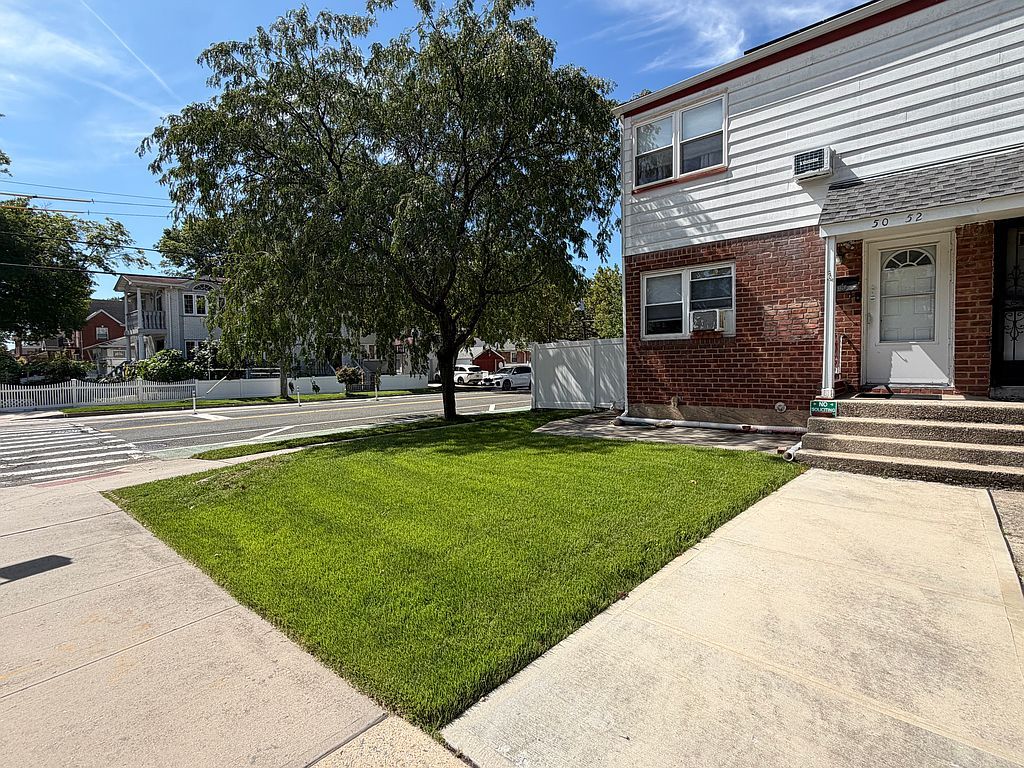 5052 Francis Lewis Blvd - Property Image