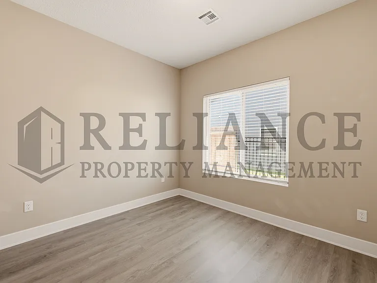 2755 S Greenleaf St — Photo 35