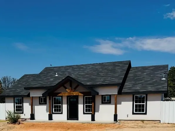 301 E Elizabeth, Stanton, TX 79782