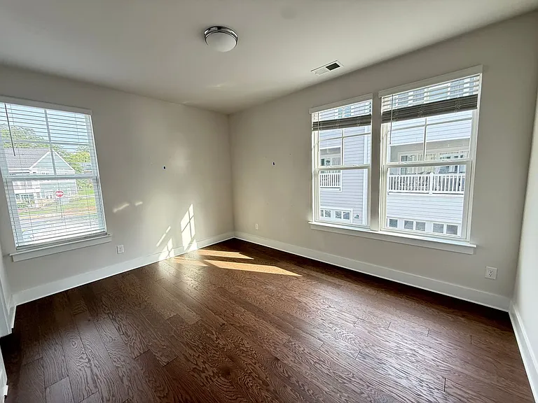 412 Hyco Ct — Photo 15