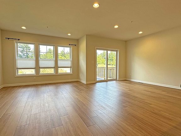 4th image of 130 Heron Ln #130