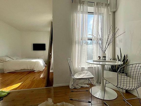 2nd image of 302 Mott St #37