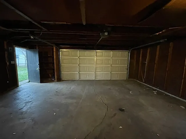 924 E Chippewa Ave — Photo 3