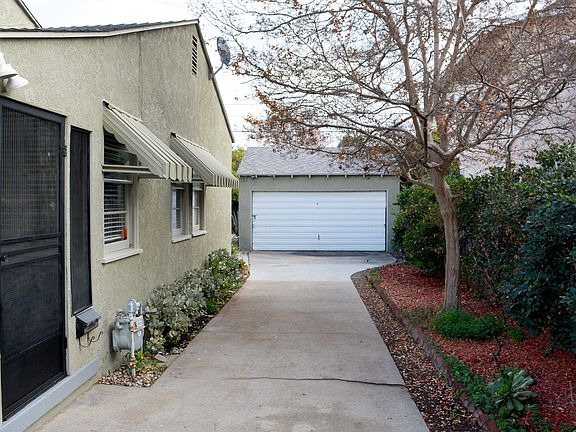 2nd image of 6548 Babcock Ave