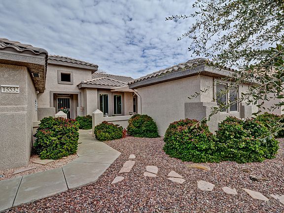 3rd image of 15532 W Oakridge Ct