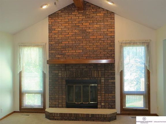 4th image of 15918 Douglas Cir
