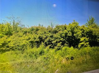 9510 Stafford Rd, Chagrin Falls, OH 44023