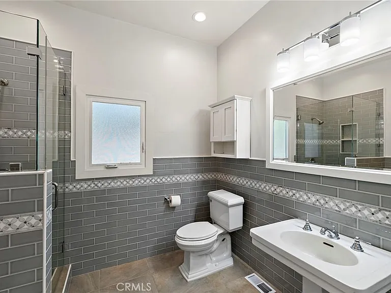 4 Camel Point Dr — Photo 24