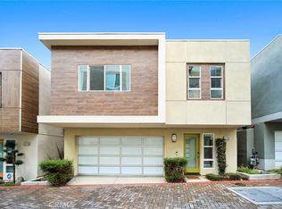 2768 Wright Ln, Los Angeles, CA 90068