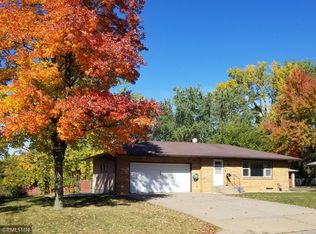 2181 Mohawk Rd E, North Saint Paul, MN 55109