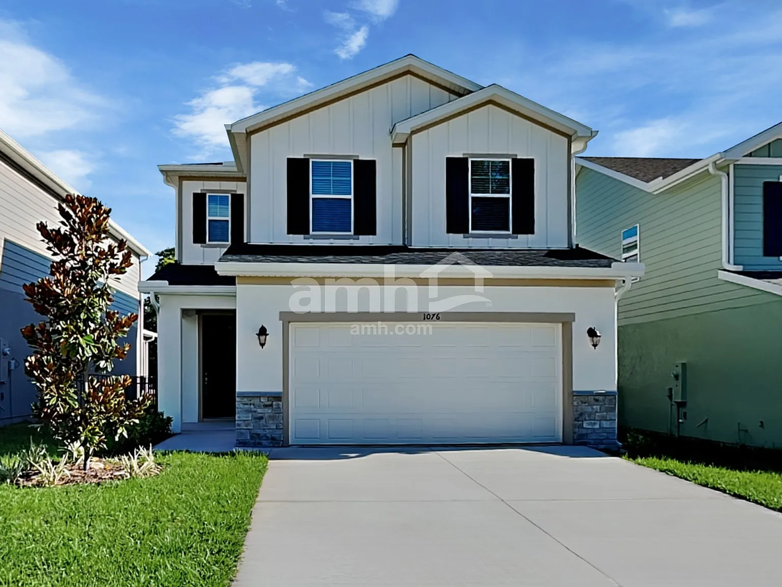 4 bed, 2.5 bath, 1977 sqft, $2,290 — Photo 1