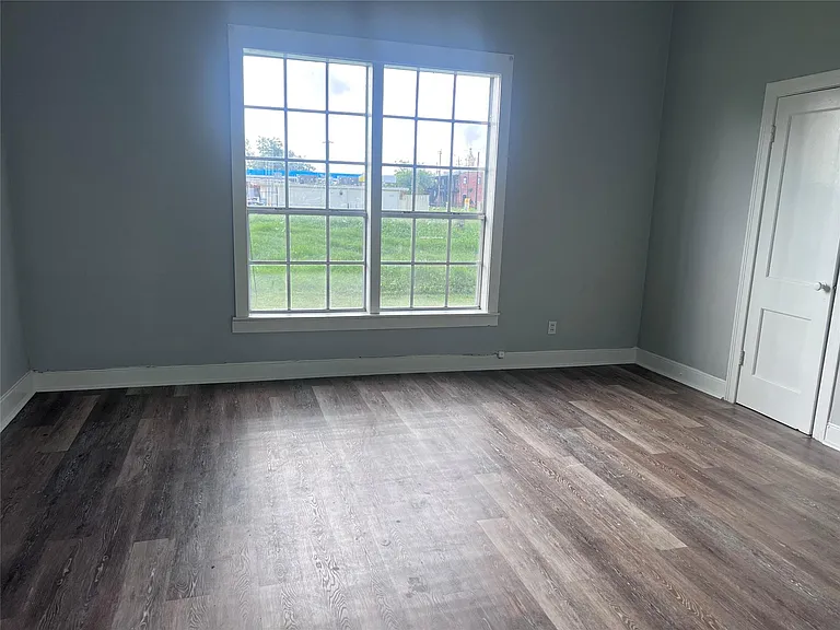 501 W Caney St — Photo 11