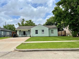 927 Roper St, Houston, TX 77034