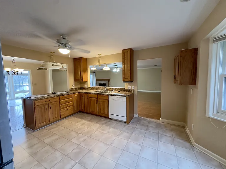 690 Terrace Lake Rd — Photo 15