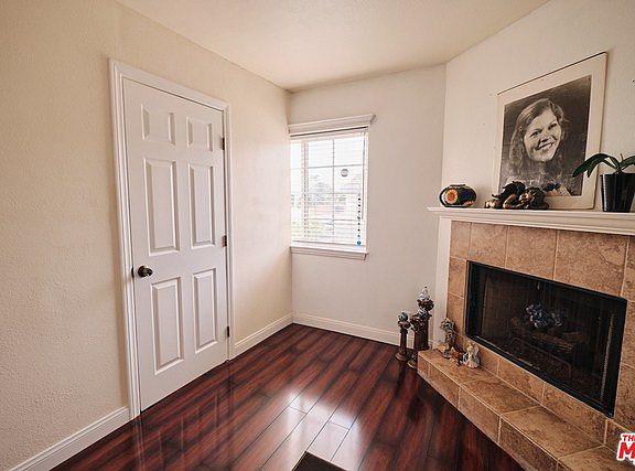 3rd image of 950 N Laurel Ave