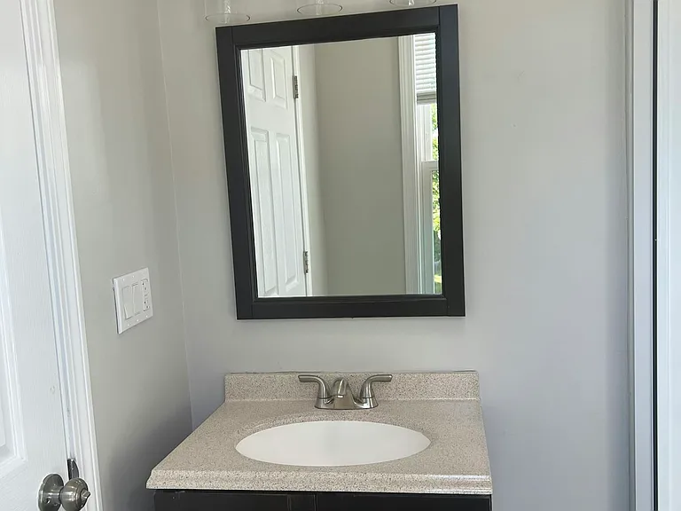 35 Edgewood St #2 — Photo 5