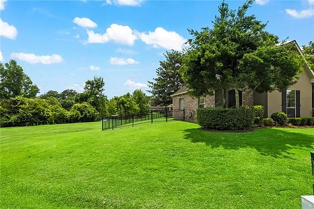 332 Autumn Creek Dr — Photo 28