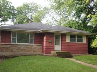 135 E Center Ave, Lake Bluff, IL 60044