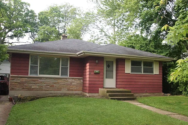 135 E Center Ave photo 1