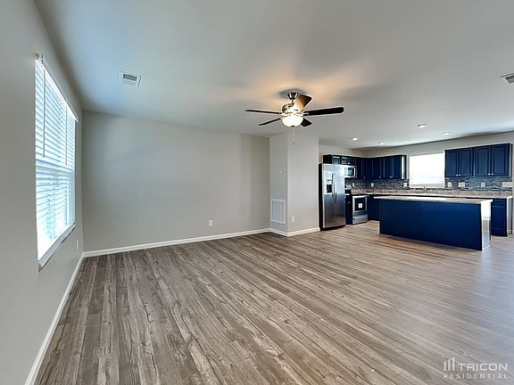 3rd image of 5115 Merwyn Ave