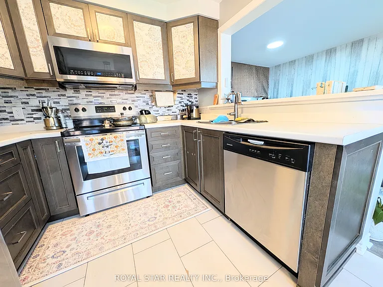 544 Roundleaf Way — Photo 8