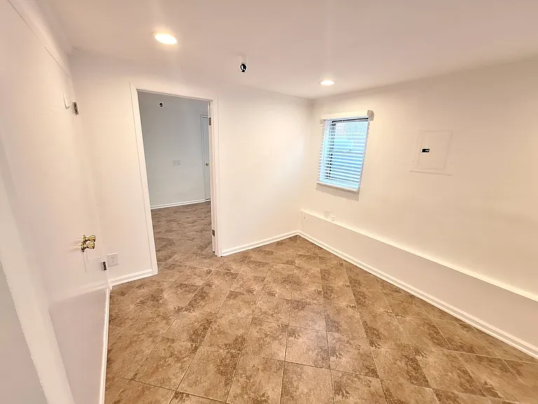 1515 S Beverly Glen Blvd #10 — Photo 8