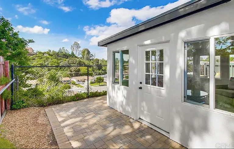 4731 Lithrop Pl — Photo 11