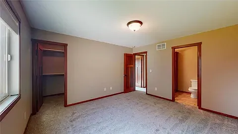 4093 Cedarwood Rd NE — Photo 3