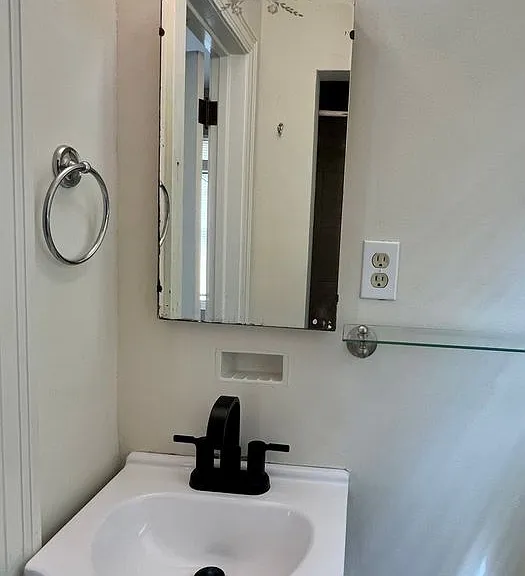 790 E San Joaquin Ave — Photo 19