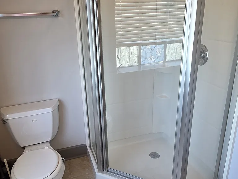 4907 S Lee Hwy — Photo 10