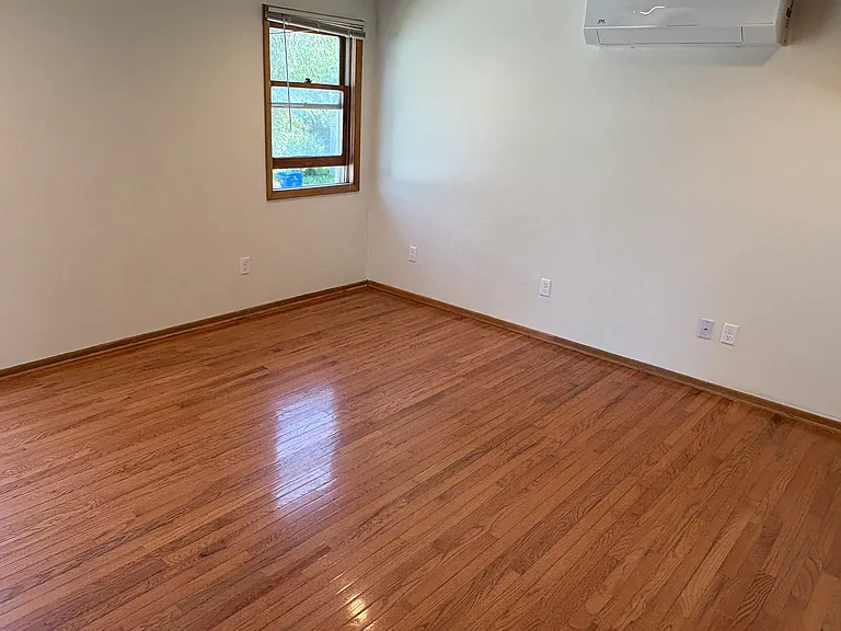 618 E Myrtle St #B — Photo 3