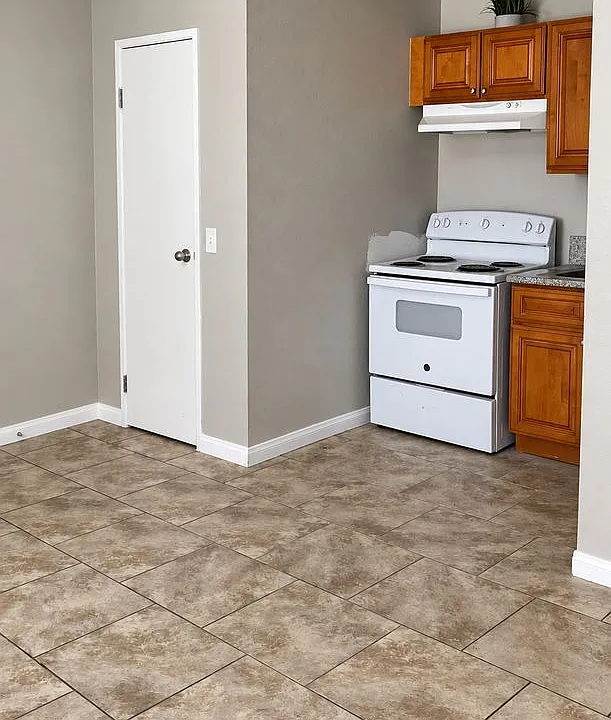 305 Eastminister Ct