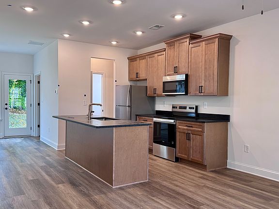 5th image of 1905 Driftwood Cir