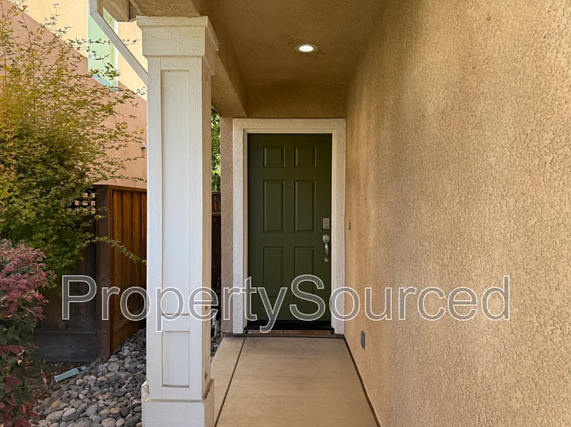 3 bed, 2.5 bath, 1286 sqft, $2,550 — Photo 4