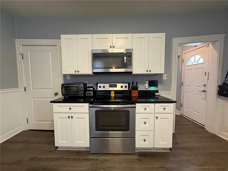 907 Spring Way — Photo 10