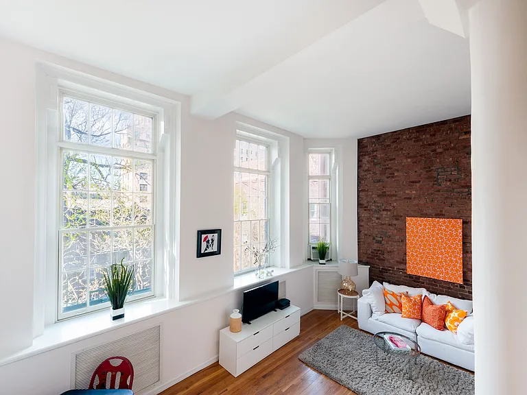 29 King St #3C — Photo 3