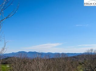 220 Northridge Rd APT 25, Beech Mountain, NC 28604