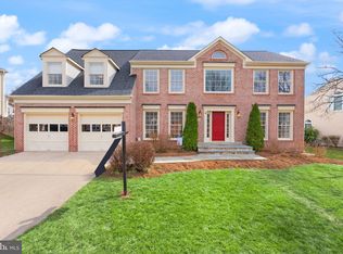 6833 Compton Heights Cir, Clifton, VA 20124