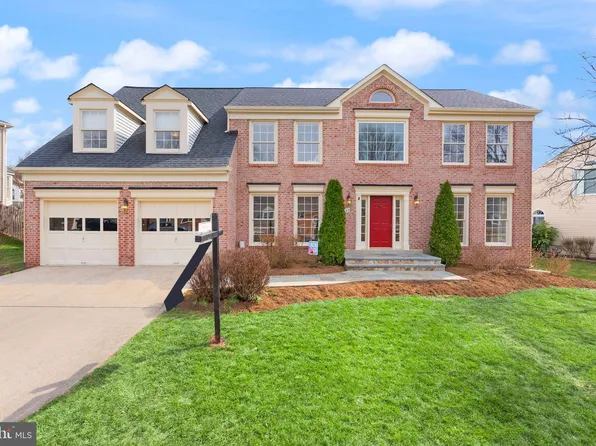 6833 Compton Heights Cir, Clifton, VA 20124