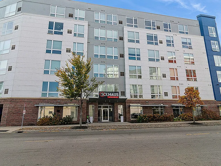 Solhaus Apartments & Tower — Photo 76