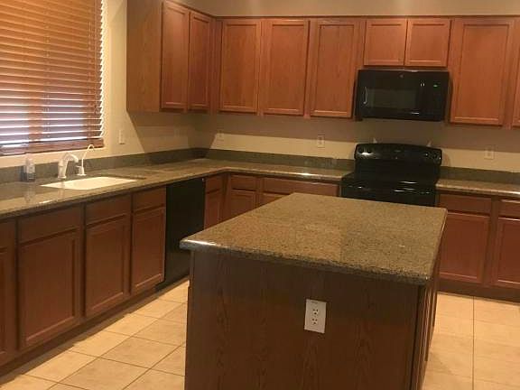 4th image of 1525 W Pelican Ct