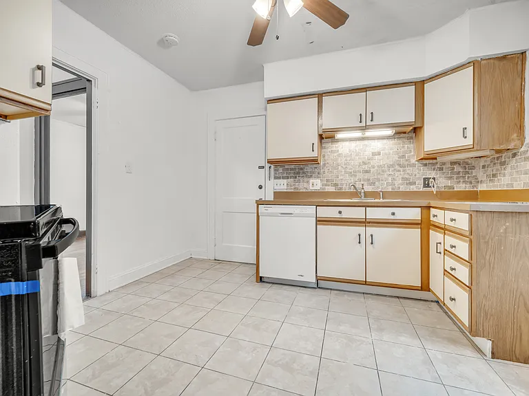 2026 Lewis Dr #DOWNSTAIRS — Photo 17