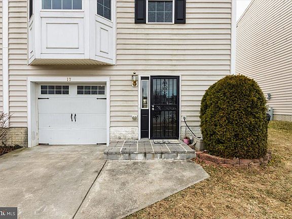 3rd image of 17 Karendale Ct