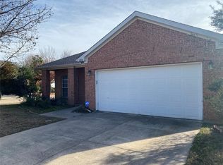 12936 Honey Locust Cir, Euless, TX 76040