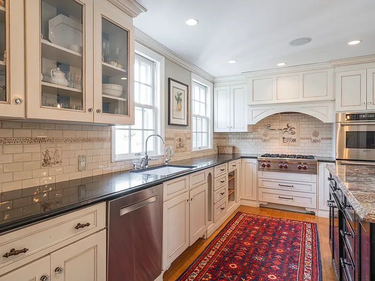 601 Harriton Rd — Photo 9