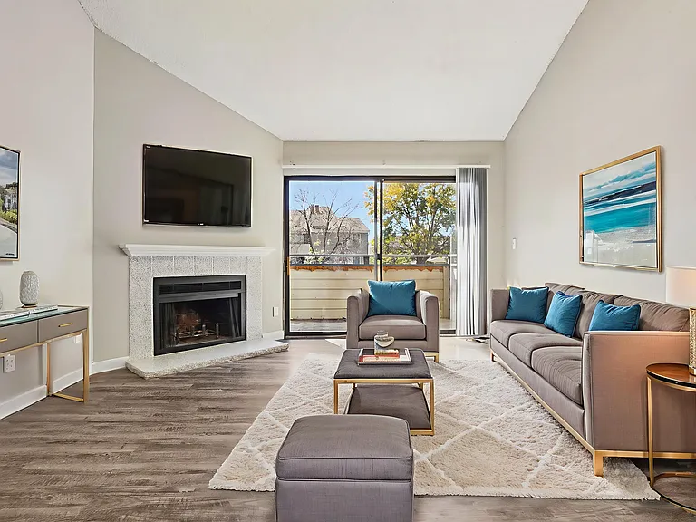 Deer Crest Apartments — Photo 13