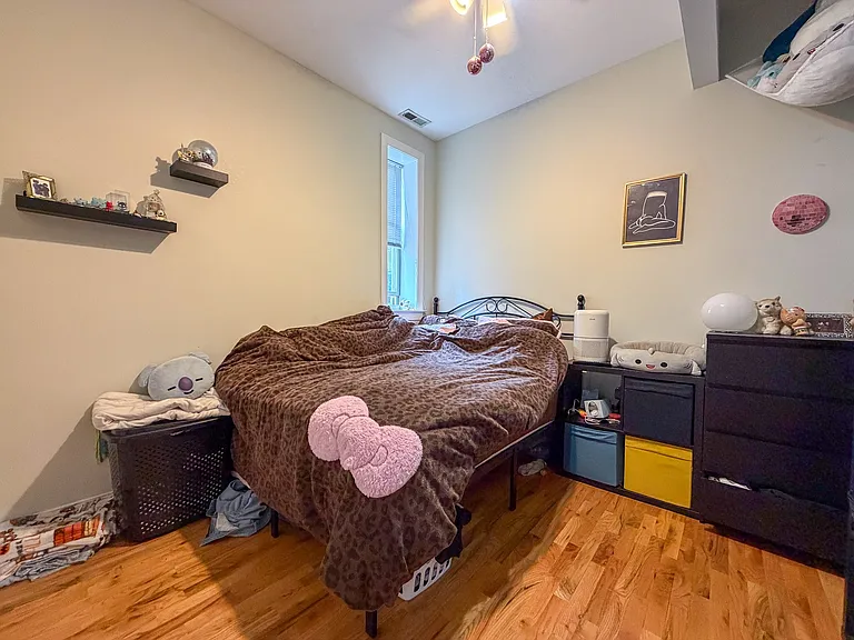 1826 N. Wood St — Photo 5